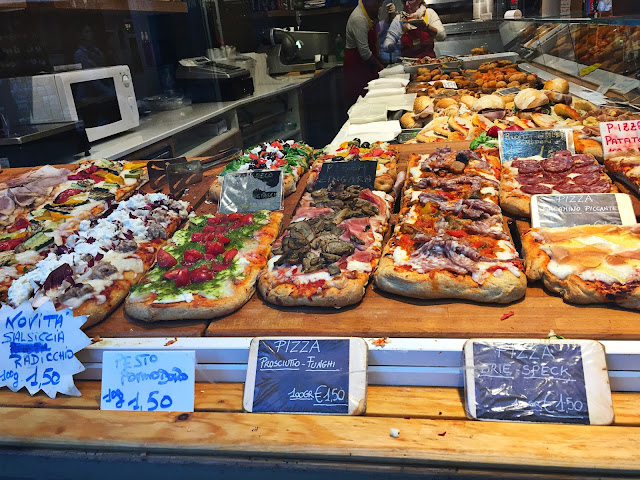 pizza in venice, italy