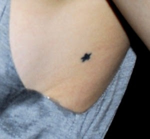 Star Tattoo On Ribs Star Tattoo On Ribs