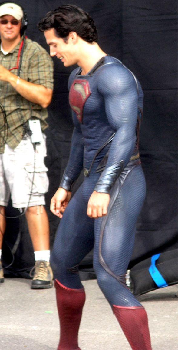 First Look at Superman's New Costume