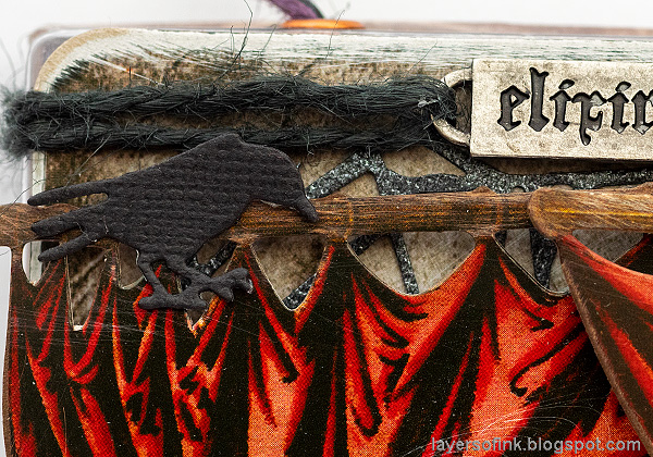 Layers of ink - Halloween Window Tutorial by Anna-Karin Evaldsson. Tim Holtz Layers and Baseboard Frames.