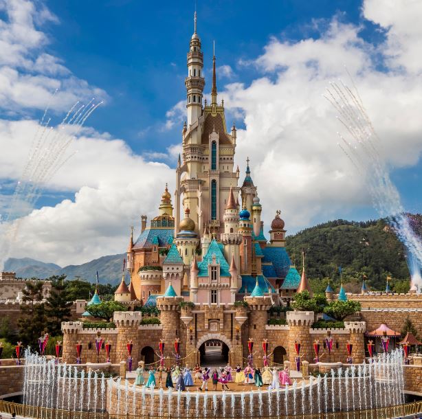 Hong Kong Disneyland Resort unveils Castle of Magical Dreams
