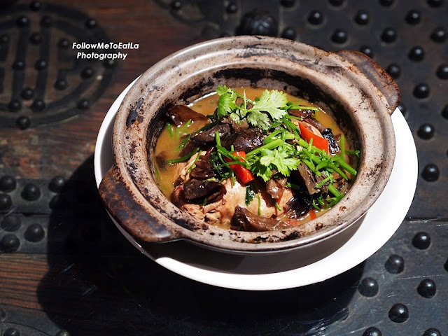 Braised Spring Chicken Stuffed With Glutinous Rice, Garlic, Ginger & Straw Mushrooms