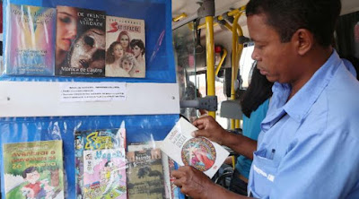 Perpustakaan bus - Sekitar Dunia Unik