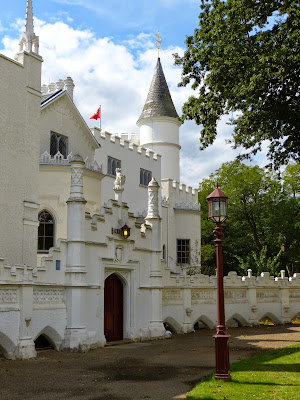 Entrance gate, Strawberry Hill