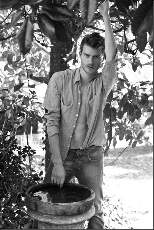 DSC_7868b_857x1280
