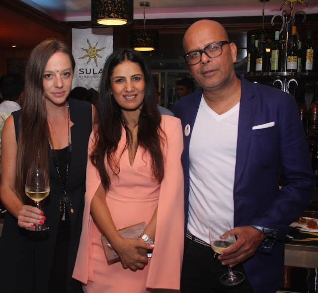 Cecilia Oldne, VP Marketing and Global Brand Ambassador, Sula Vineyards with Celebrity Fashion Designer Narendra Kumar and a friend at Sula Selections 'Globe in a Glass' Roadshow 2016