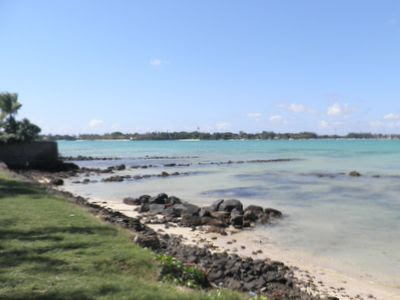 La plage et le lagon bleu turquoise de GRand Baie