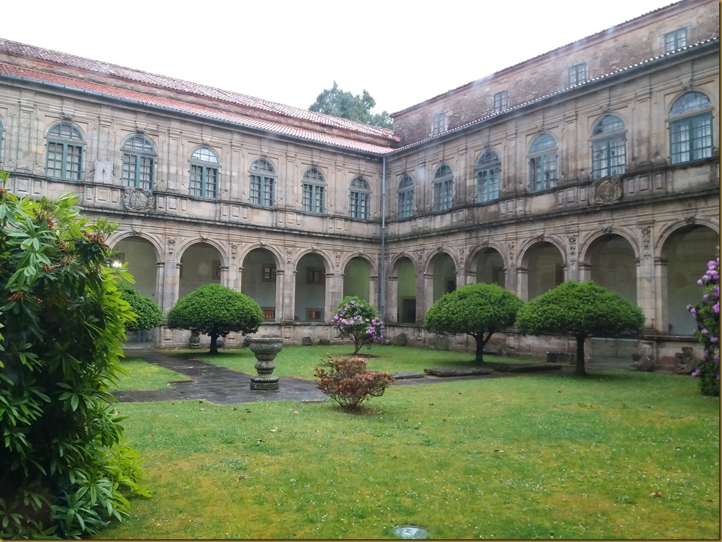 20180524_185726 Museu Povo Galego Santiago Compostela  - atrio