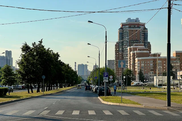 Флотская улица, улица Лавочкина, жилой комплекс «Янтарный»