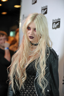 Taylor Momsen Long Hairstyles