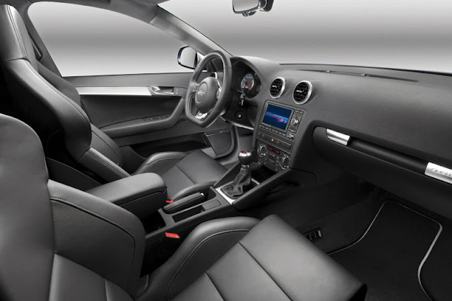 2013-Audi-S3-Interior-Rear-view 