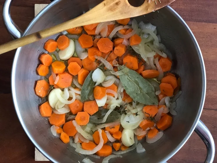 Conejo en escabeche