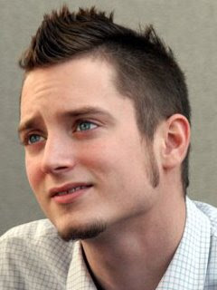 Elijah Wood Hairstyles – Cool Men's Hair