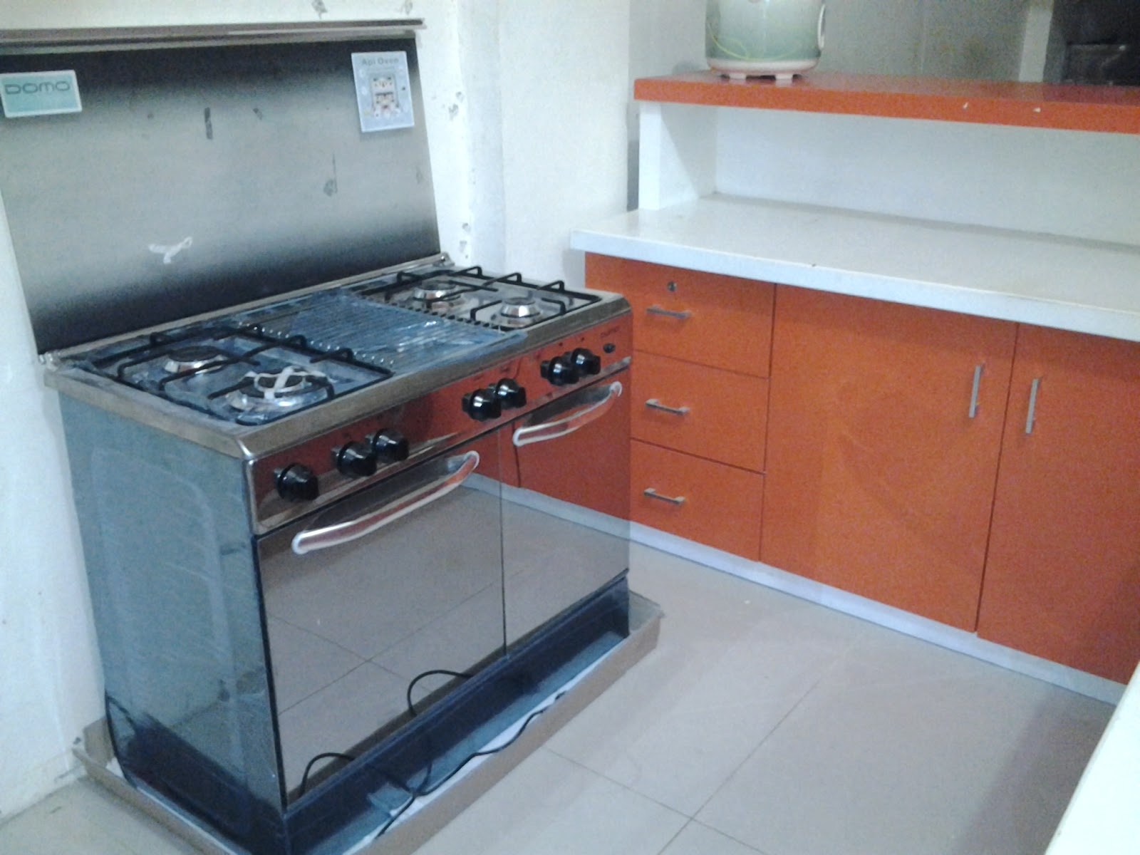 Desain Dapur Dengan Kompor Gas Tanam Interior Rumah