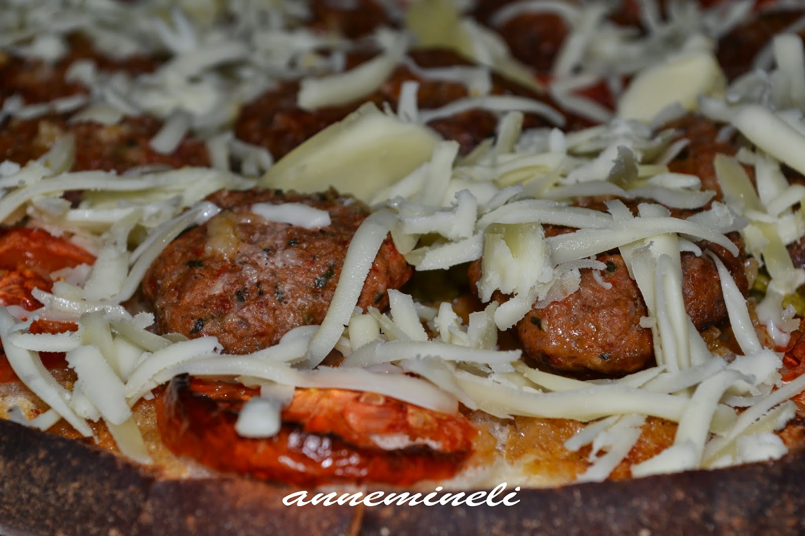 pide uzerinde kofteli pizza 5