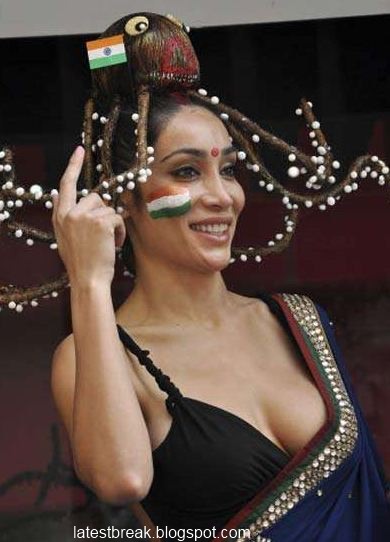 sofia hayat images. Sofia Hayat backless with