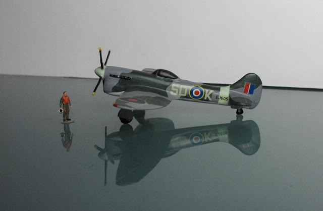 1/144 Hawker Tempest diecast metal aircraft miniature