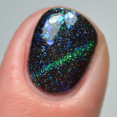 blue to purple color shifting magnetic nail polish