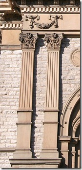 285px-Architecture-pilasters