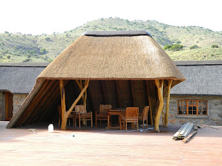 Thatch of the Day: 2 Interesting Thatch Lapa Designs