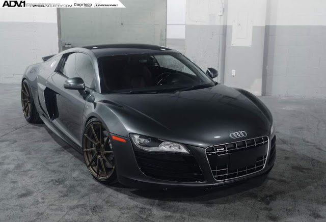 2010 Audi R8 with ADV10RMV2CS Wheels