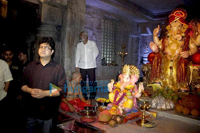 Suniel Shetty Spotted At Various Ganpati Mandals Photos