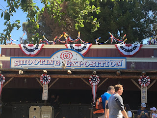 Frontierland Shooting Exposition Disneyland