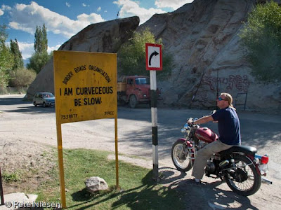 funny signs on road. 25 Funny Road Signs