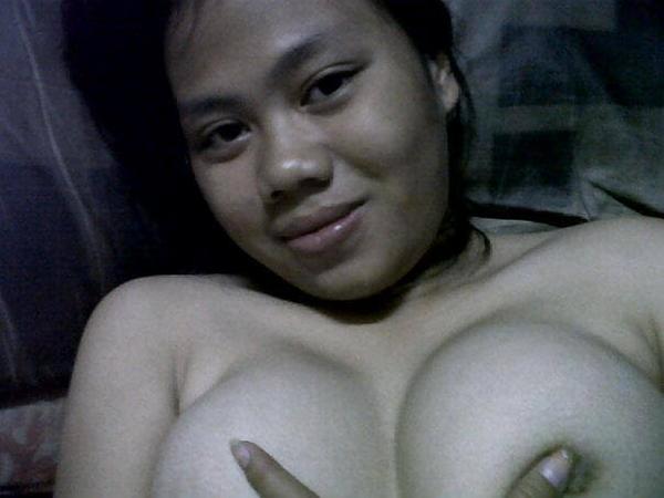 foto bugil abg binal toket gede punya badan semok semok lagi narsis,gambar bokep cewek seksi selfie pamer payudara besar 