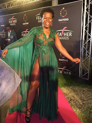 What a disgrace! South African socialite Zodwa Wabantu goes pantless at award, exposes her private parts (photos)