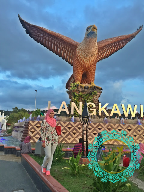 langkawi, percutian budget, bajet stay, pantai chenang, pekan kuah, yang mana terbaik tinggal di pekan kuah atau pantai chenang, hotel murah di langkawi, tempat menarik di langkawi, info menarik di langkawi, makan sedap di langkawi, pulau dayang bunting, telaga tujuh, beras basah, eagle feeding, hotel nagoya, pasar malam pekan kuah, restoran bamboo, HIG, hotel HIG, dataran lang, dataran helang,