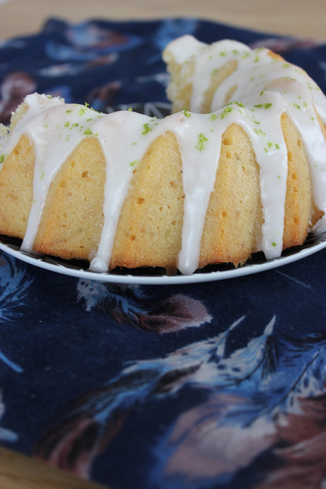 Gateau A La Puree De Litchi Coco Et Citron Vert