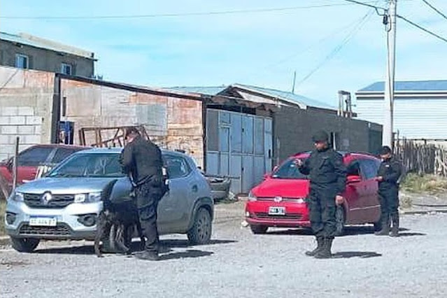 Operativos antidrogas de la policia provincial en las calles de Rio Grande
