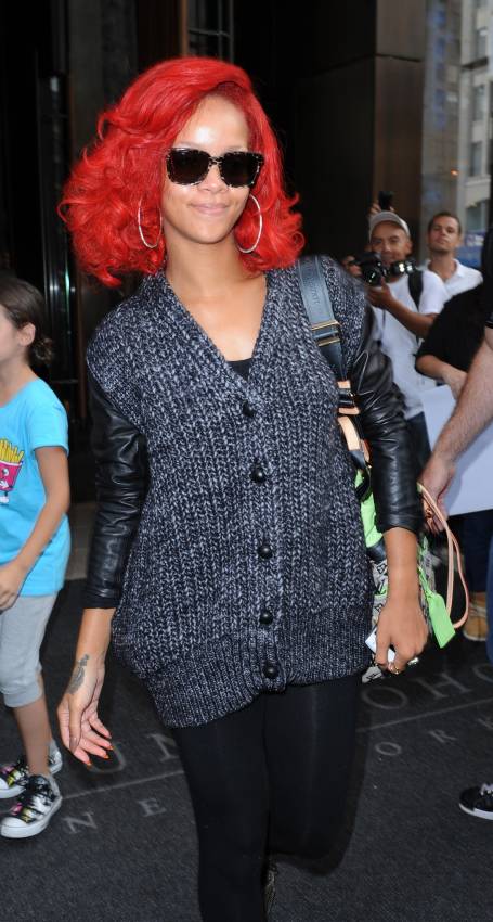 rihanna long red hair fringe