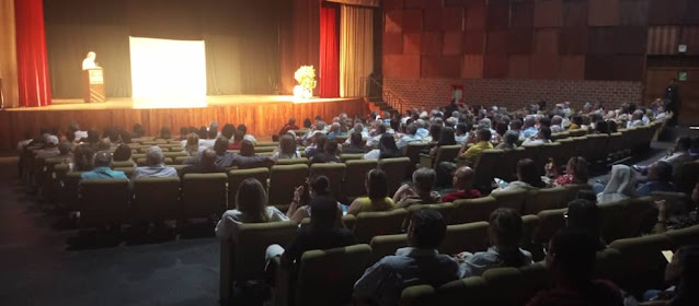 CARORA VIBRÓ CON UN FORO QUE EXALTÓ SU IDENTIDAD CARORA VIBRÓ CON UN FORO QUE EXALTÓ SU IDENTIDAD