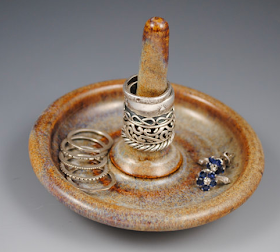 stoneware ring holder
