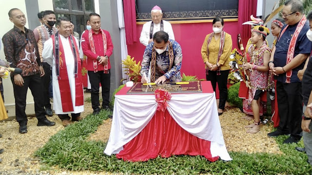 Bupati dan Uskup Resmikan Gereja Stasi Gonis Rabu