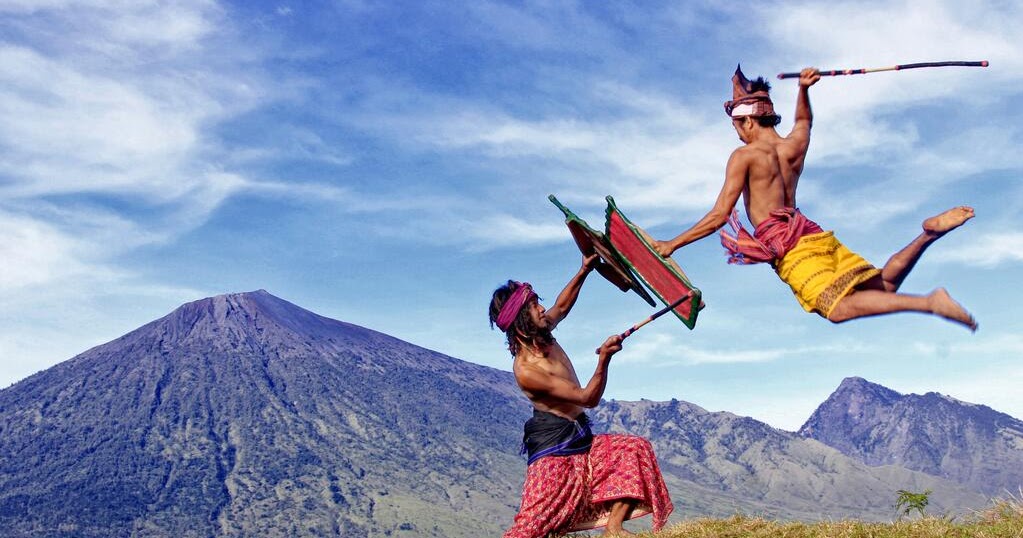 Peresean Tradisi Pukul Rotan  dari Lombok Tradisi 