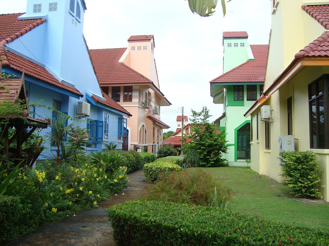 Pinery Park Beach Resort