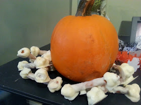 pumpkin-bone-candy