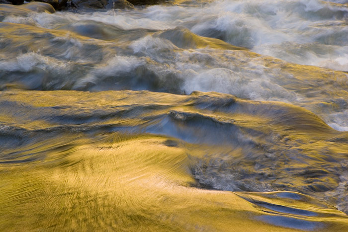 Pohangina River, reflected colours