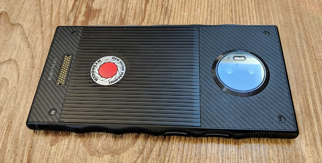 RED Hydrogen One unboxing and hands-on: This is big, RED Hydrogen One specs leak as launch approaches