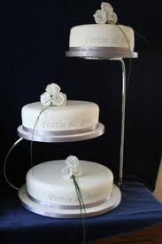 White Wedding Cakes Pictures