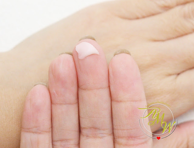 a photo of Dearberry Magic Oil Control Primer