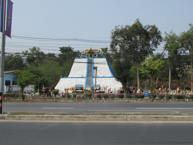 Sala Jaopho Kao Yai