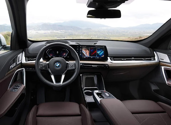 Novo BMW X1 2023 elétrico - BMW iX1