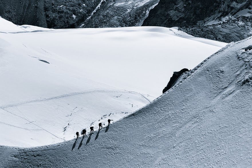 The Scale Of Nature: I Photographed People In The Alps To Show How Small We Are