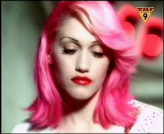 gwen stefani with pink hair