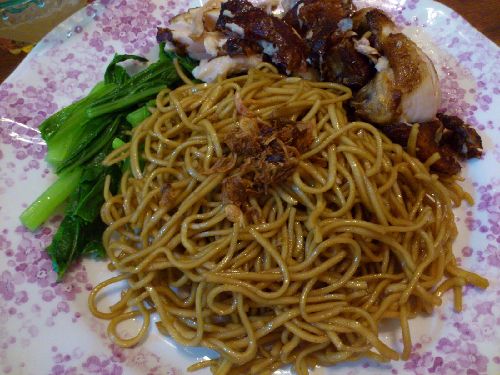 Bingkisan Seri Panggung: Mee Wantan Kicap dan Kuah Cili 