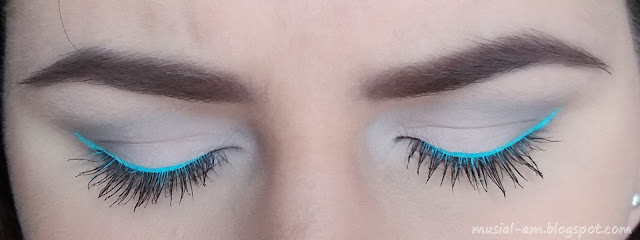 #3 TEST: Błękitny eyeliner Lovely Color Pop